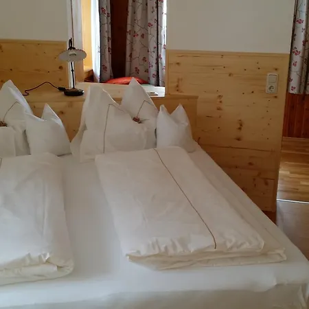 Guest house Ladner
