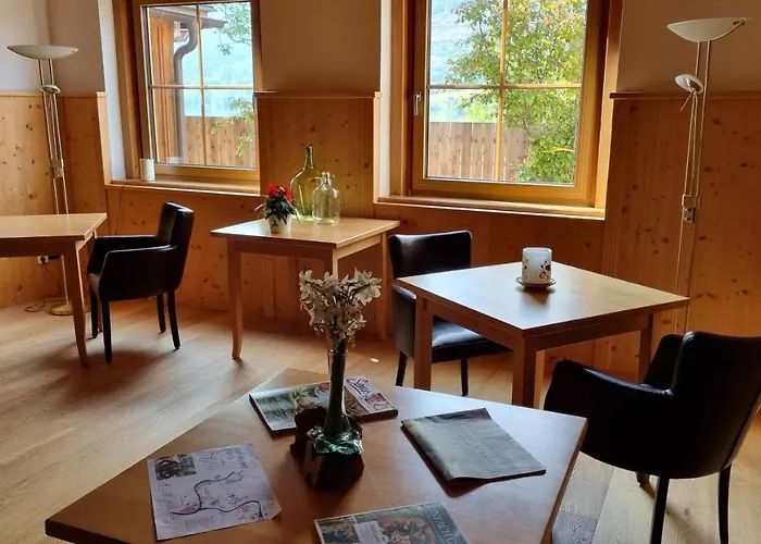 拉德纳旅馆 招待所 3*